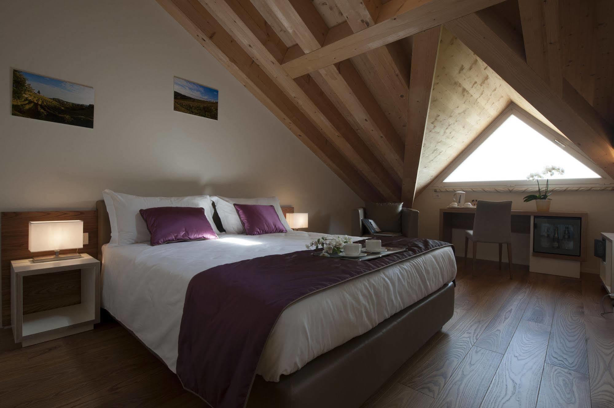 Villa Del Poggio Prosecco Bike Hotel San Pietro Di Feletto Екстериор снимка